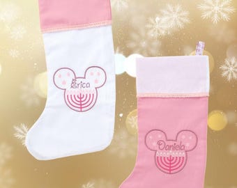 Calcetín navideño infantil personalizado de Mickey Mouse, calcetín navideño rosa, regalo de Hanukkah para niños, calcetín de fe mixta, calcetín de Hanukkah