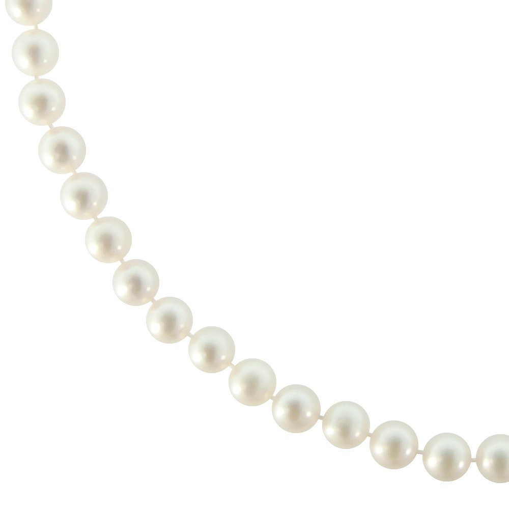 PEARL NECKLACE, cultured pearls, clasp in 18k white gold, blue gemstone,  bordered by white gemstones. Jewellery & Gemstones - Necklace - Auctionet
