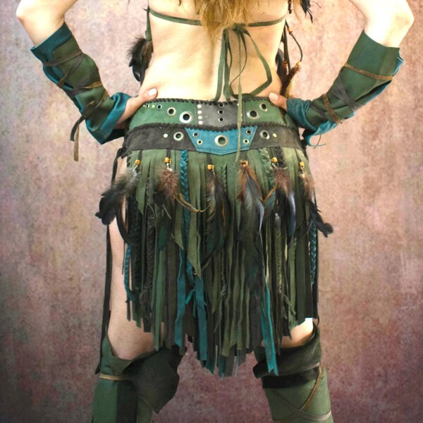 Elvish warrior skirt, green Fringed leather skirt, feathers elven battle skirt, Amazon festival, cosplay feathers skirt, gladiator skirt