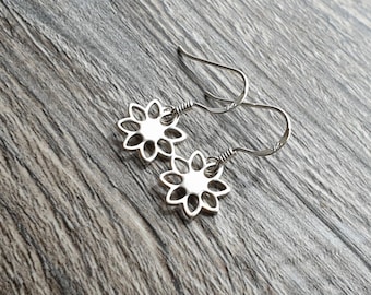 Sterling Silber Blumenohrringe 10 mm