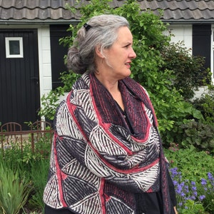 All Triangled Up - Wrap - Brioche Knitting Pattern by Atelier Sopra