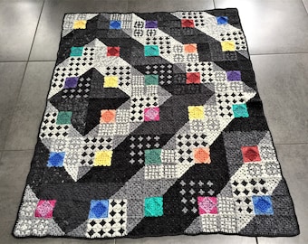 Coloured Square Blanket Crochet Pattern by Atelier Sopra