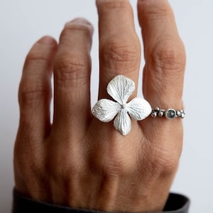 Sterling Silver Hydrangea Ring - Adjustable Botanical Flower Ring