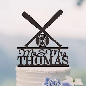 Baseball Cake Topper, Wedding Cake Topper,Mr and Mrs Cake Topper, Baseball Fan Couple, Baseball Theme Wedding, Custom Cake Topper C204