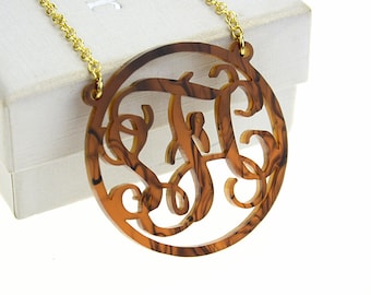 Tortoise Monogram Neckalce,Circle Necklace,Monogram Necklace,Acrylic Necklace,Acrylic Jewelry,Initials Necklace, Christmas gift N001