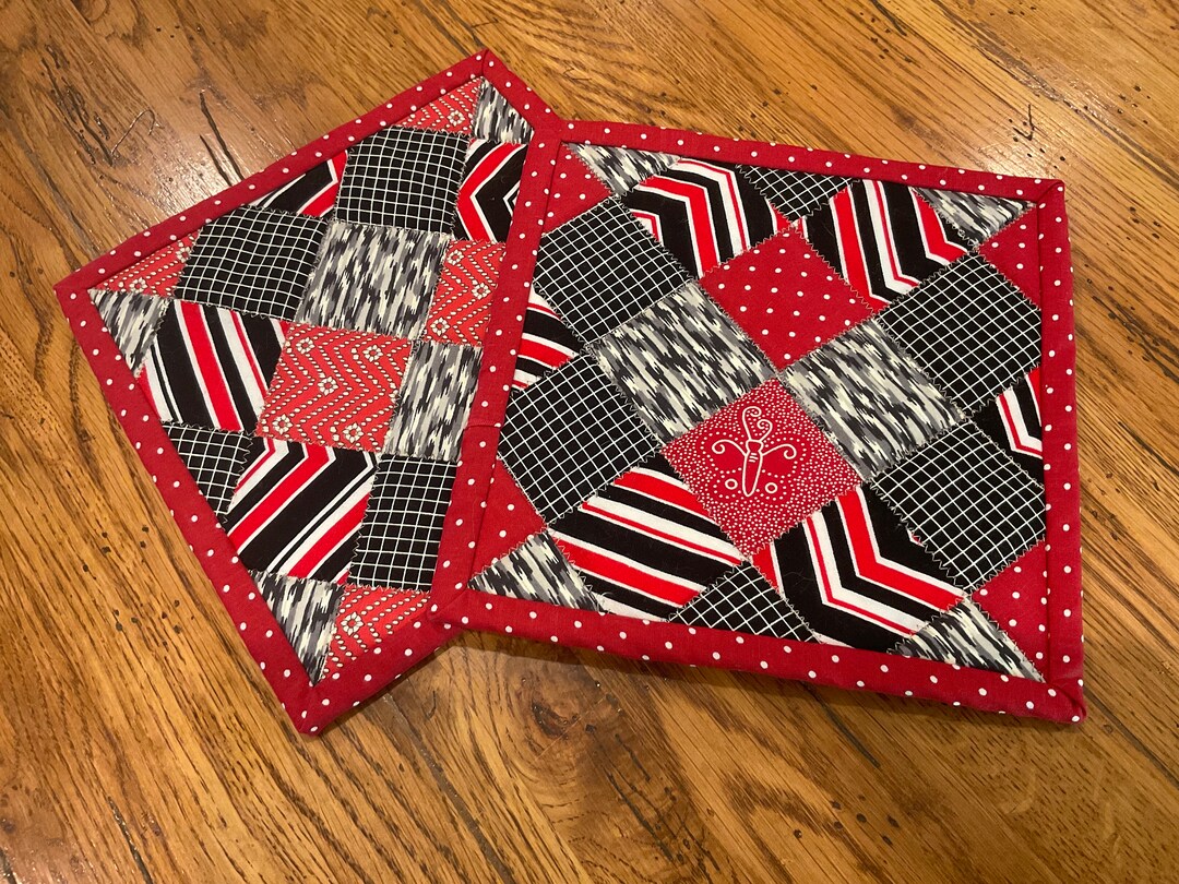 Set of Homemade Quilted Pot Holders, These Adorable Hot Pads Are Made ...