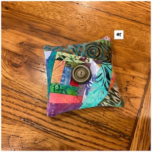Homemade quilted Pin Cushion / Sewing Room / Craft Room / Crushed walnut filling / pincushions
