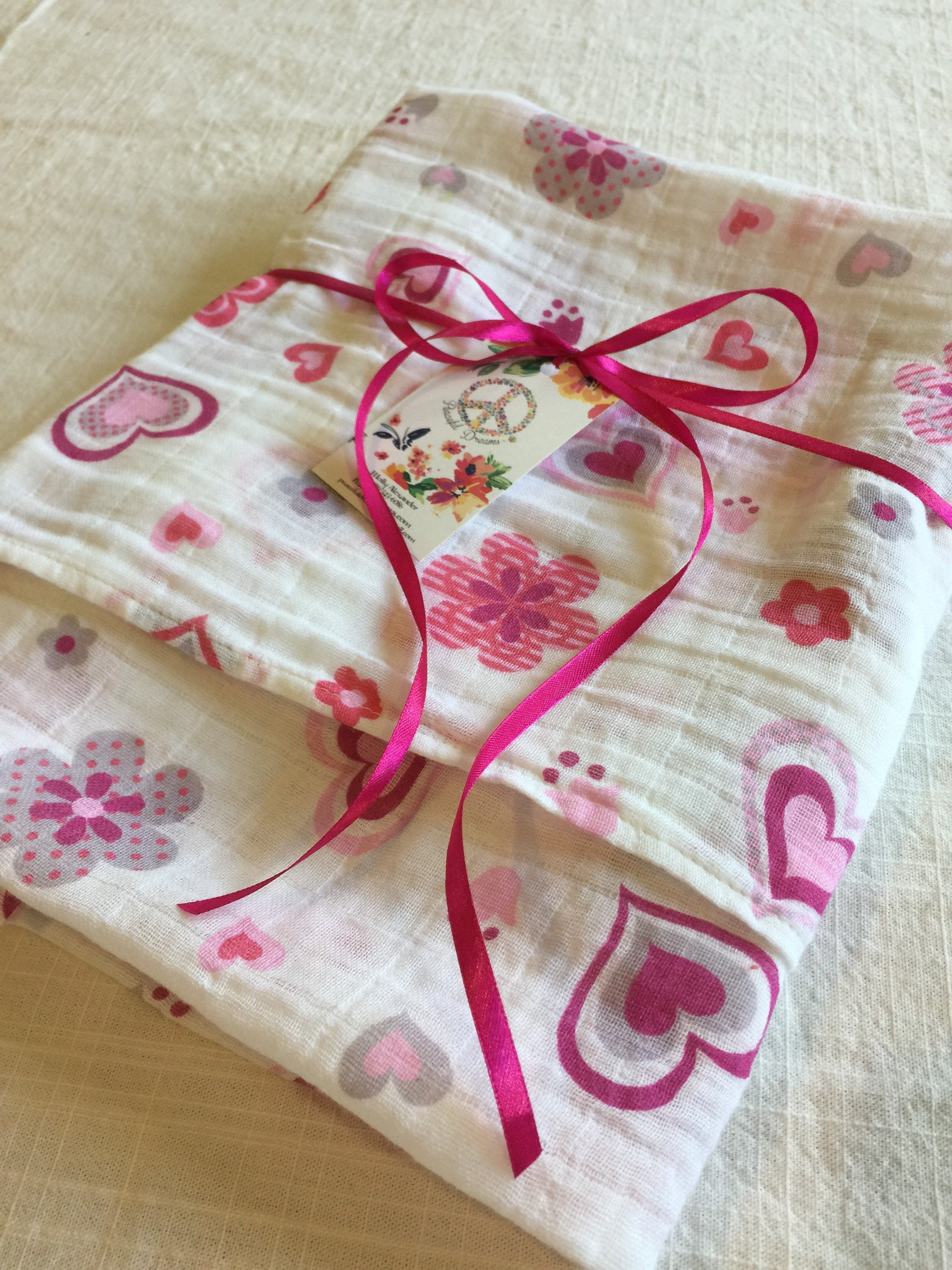 Double gauze swaddle, Muslin swaddle, baby blanket, heart, hearts