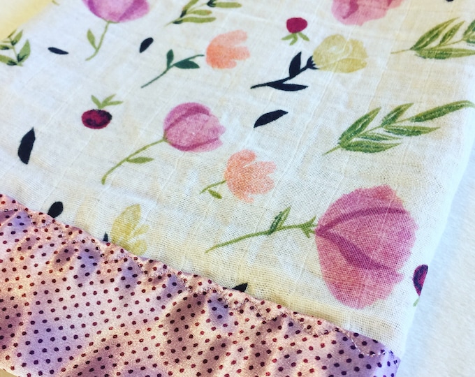 Adorable floral muslin lovey, floral muslin front, Backed & edged with high Quality silky fabric .. Perfect baby shower gift. 20x20