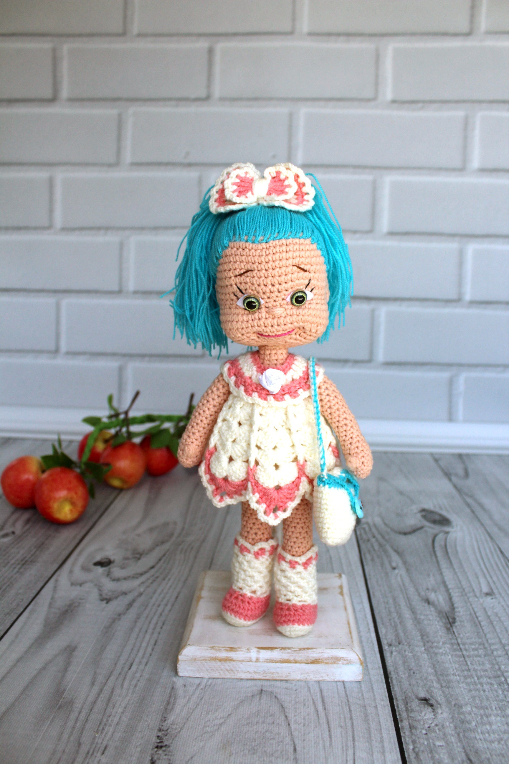 Eye Embroidery Pattern for Crochet Doll Embroidery Instruction for