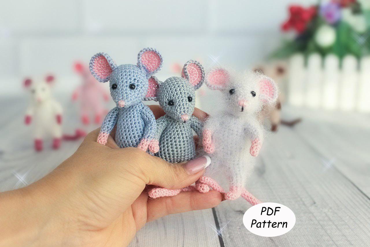 37 Rat Crochet Patterns: Amigurumi Rats, Mice, and Whimsical Rodent Designs 31 Mouse and Rat Mini Amigurumi Toy Animals for Ornament or