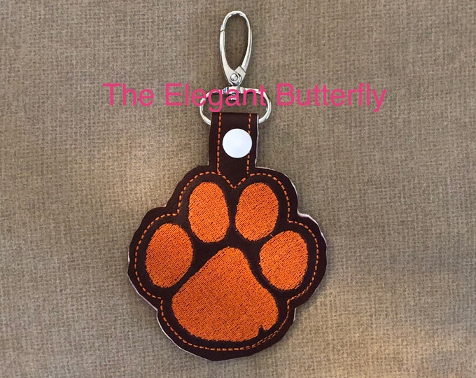 Paw snap tab Embroidery Design