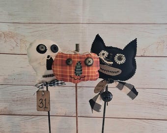 Primitive Halloween Pokes Set of 3 Black Cat, Skull & Pumpkin  Rustic Folk Art Décor Handmade Primitive Halloween Ornaments