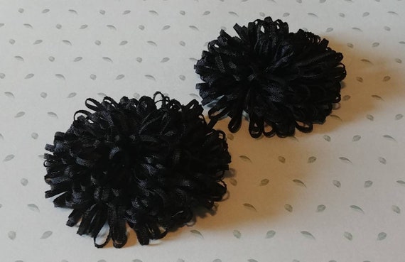 Mum-Style Ribbon Flower Set of 2