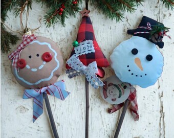 Set of 3 Christmas Pokes Snowman Gingerbread Girl Plaid Tree Farmhouse Holiday Decor Primitive Decor