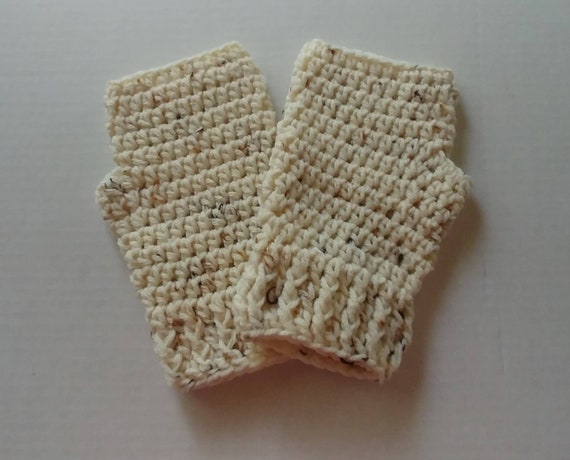 Crochet Fleckled Fingerless Gloves