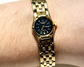 Vintage womens gold link wrist watch