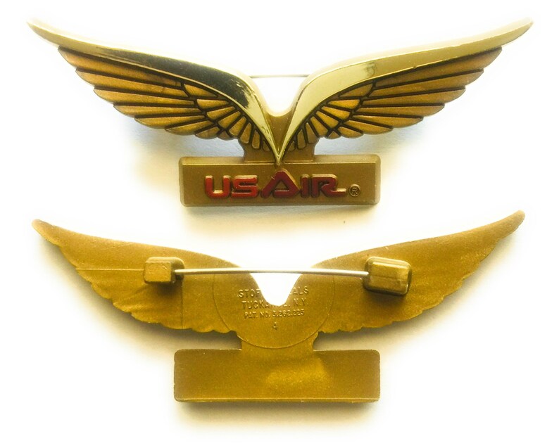 Vintage US AIR AIRLINES Unaccompanied Child Minor Badge Button Plus Kiddie Wings