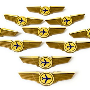 Kids Airplane Pilot Wings Plastic Pins Pinbacks Badges Lot of 10