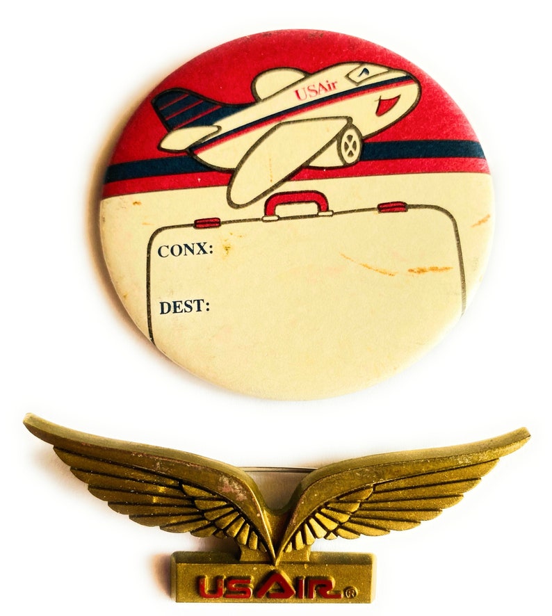 Vintage US AIR AIRLINES Unaccompanied Child Minor Badge Button Plus Kiddie Wings