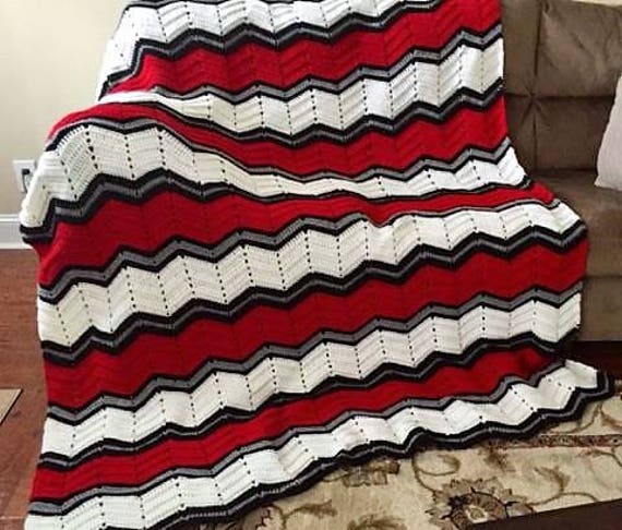 Crochet Chevron Blanket Red Black White Afghan UNLV Atlanta Falcons Boston Tampa Bay Alabama Crimson Tide Georgia Bulldogs Fan Gift Etsy Canada