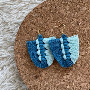 Macramé Leaf Earrings in Blue and Icy Mint