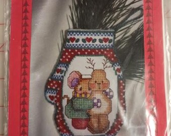 Jingle Pals 1997 "Mouse and Reindeer" Mitten Ornament Kit