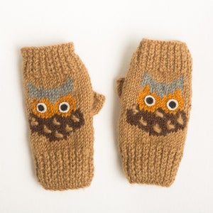 Owl Motif Handwarmer image 3