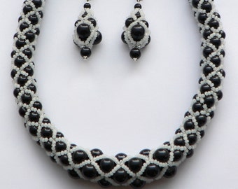 Black and White Netted Necklace and Earrings