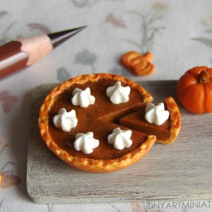 Realistic miniature food pumpkin pie 1/12 scale
