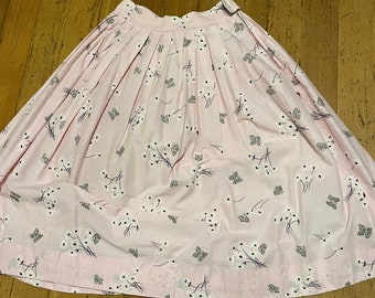 50s Pretty Butterfly and Daisy Print on Pink Crisp Cotton in a Very Full Skirt, One Mend Disguised in the Fullness - Small 0 VFG