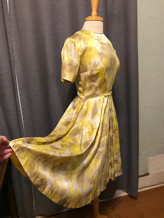 Sweet Late 50s - Early 60s Abstract Yellow Floral… - image 5