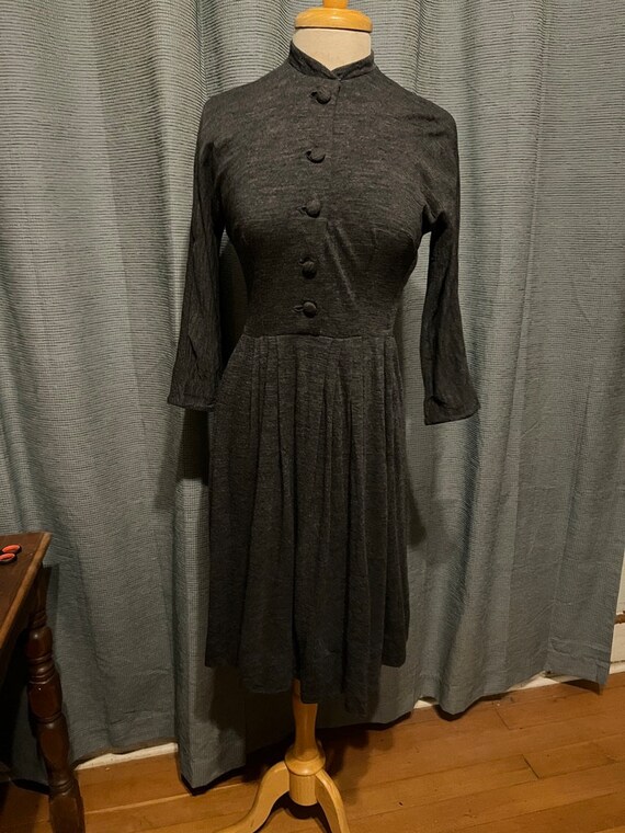 50s Bobbie Brooks Jersey Shirtwaist Dress with Bu… - image 2