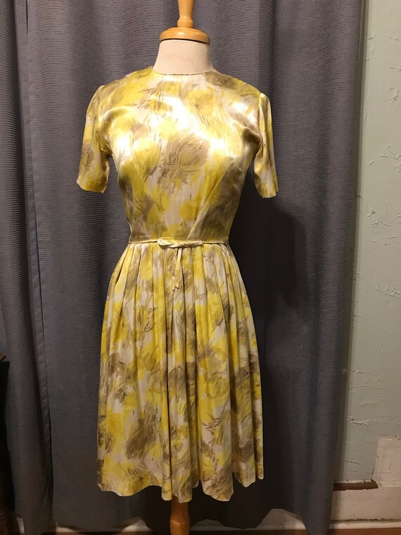 Sweet Late 50s - Early 60s Abstract Yellow Floral… - image 2