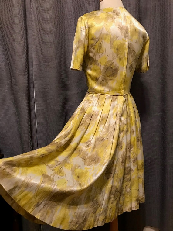 Sweet Late 50s - Early 60s Abstract Yellow Floral… - image 6