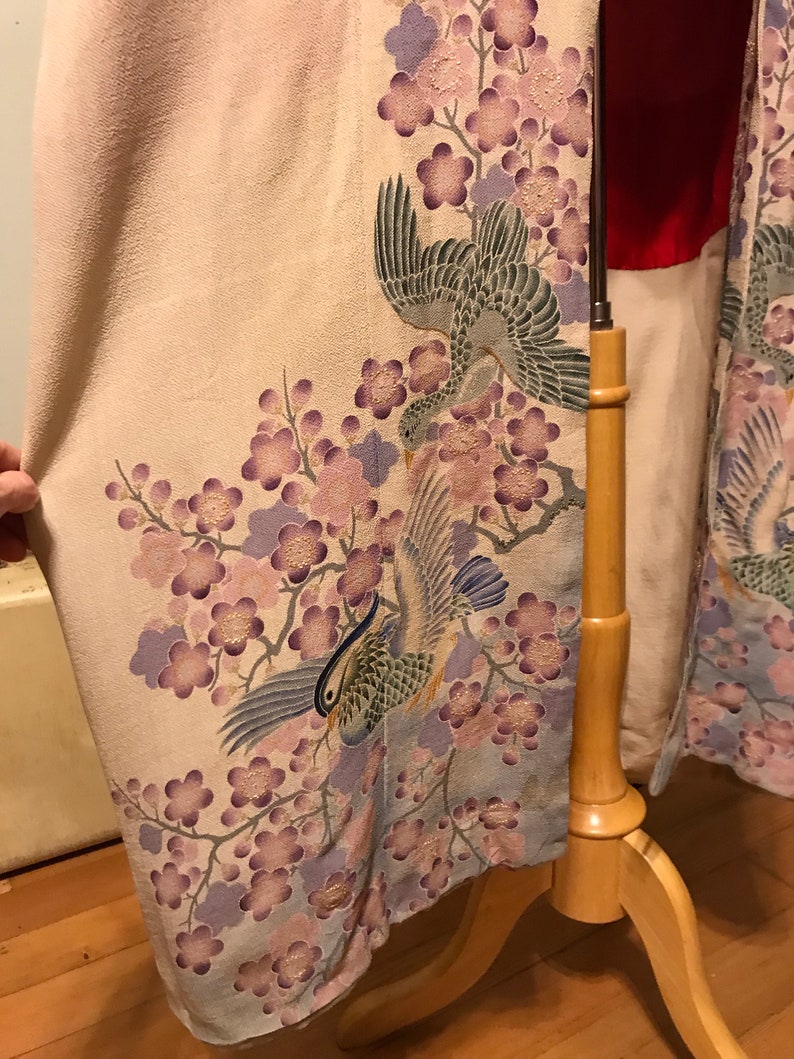 Mid-Century Japanese Kimono Robe done in gorgeous Greyish-Taupe Silk/Rayon Crepe, lined in Red Pongee Raw Silk Decorated with Cranes image 3