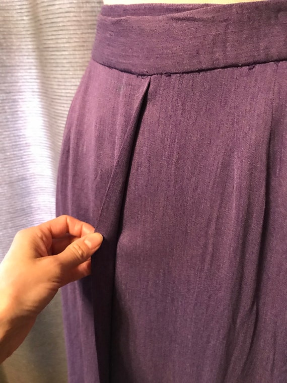 TINY Alert!  Sweet 40s Purple Straight Skirt in M… - image 5