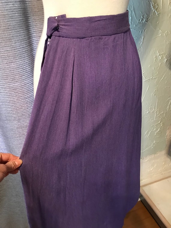 TINY Alert!  Sweet 40s Purple Straight Skirt in M… - image 3