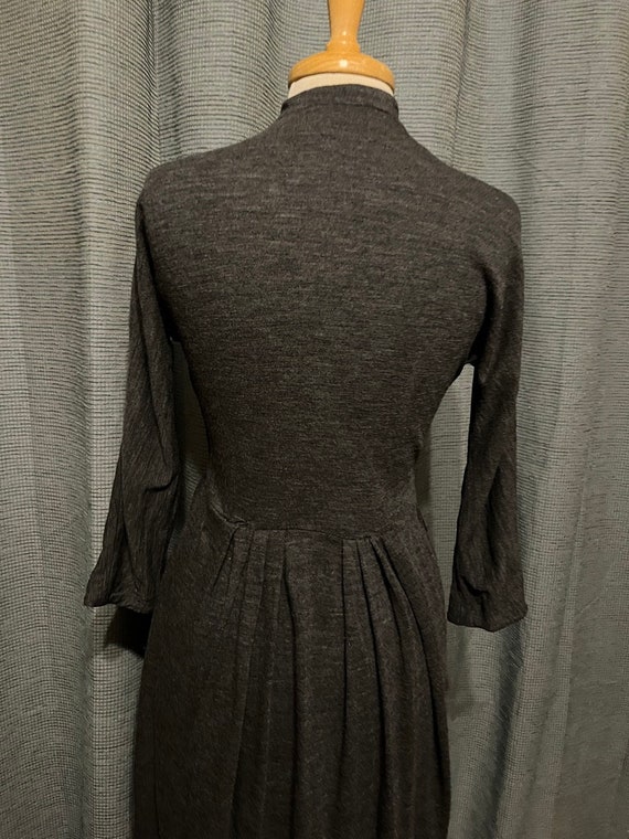 50s Bobbie Brooks Jersey Shirtwaist Dress with Bu… - image 7