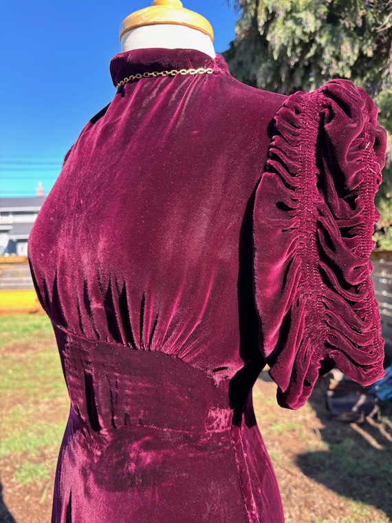 Lush Burgundy Silk Velvet 30s - 40s Party Dress with AMAZING Ruched Sleeve Detail, Attached Chain Necklace, ASIS with repairs - Sm 28" - VFG