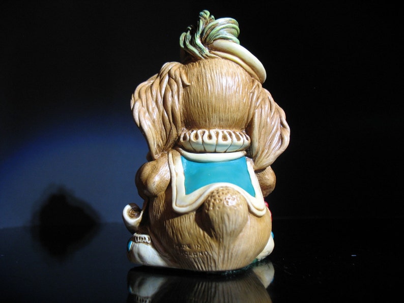 Vintage NEW NOS Pendelfin Herald stoneware figurine rabbit w/ Box Family circle Vintage NEW NOS Pendelfin Herald stoneware figurine rabbit w/ Box Family circle