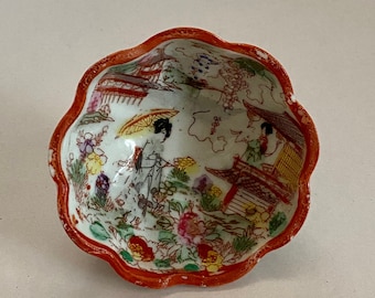 Japanese Painted Ceramic Small Footed Bowl