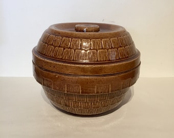 USA Basket Weave Lidded Casserole Bowl