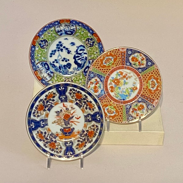 Japanese Porcelain Small Imari Plates set/3