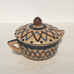 Zig Zag Pottery Bowl with Lid