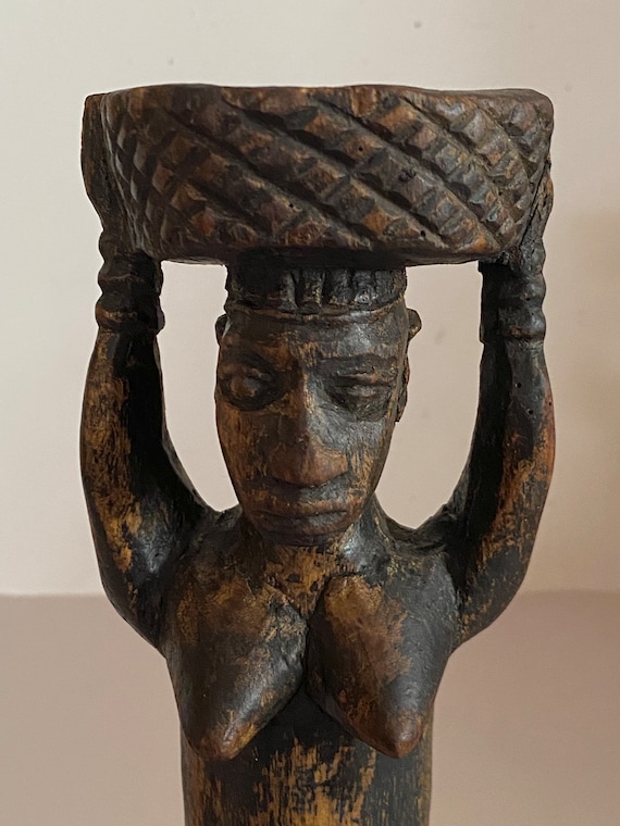 ナイジェリア 西アフリカ ヨルバ族の彫刻された女性部族像 - Etsy 日本