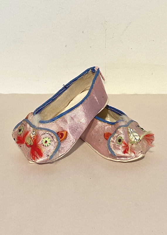 Taiwanese Silk Kitty Cat Slippers