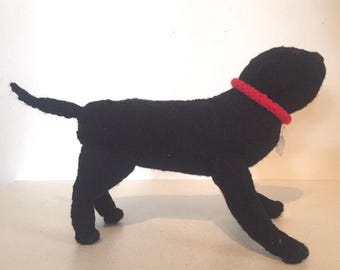 Cachorro Labrador Preto Tricotado à Mão