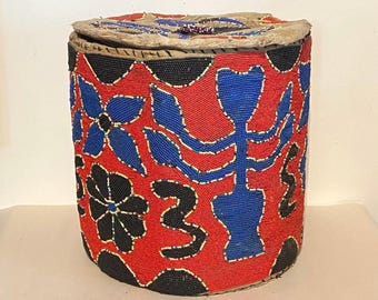 Nigeriansk Yoruba-pärlkorg med lock