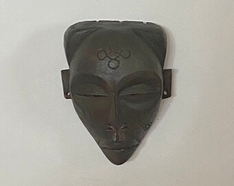 250411 - チョクウェ族 - アンゴラの珍しい古いアフリカの伝統的な